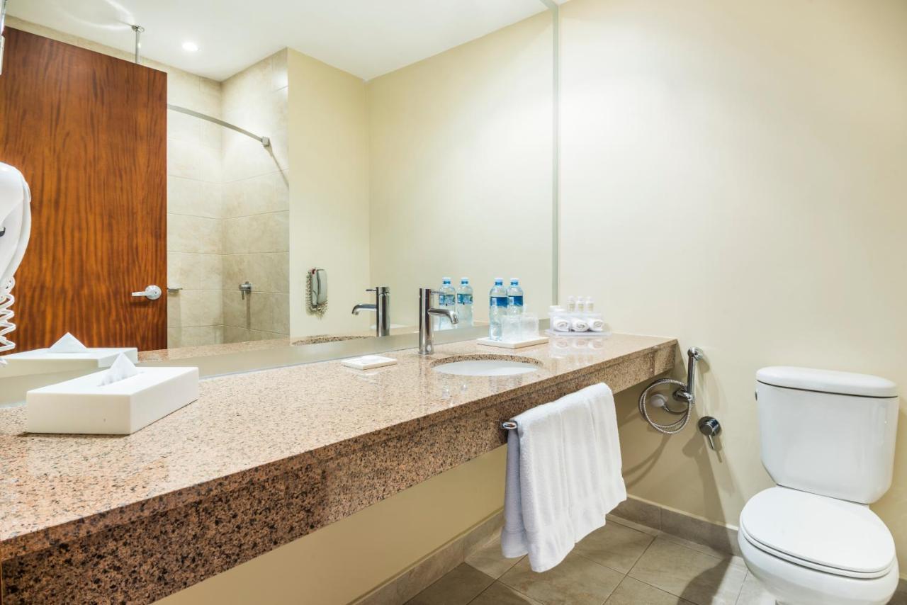 Holiday Inn Express Quito By Ihg Kültér fotó