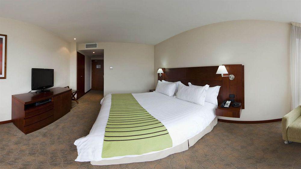 Holiday Inn Express Quito By Ihg Kültér fotó